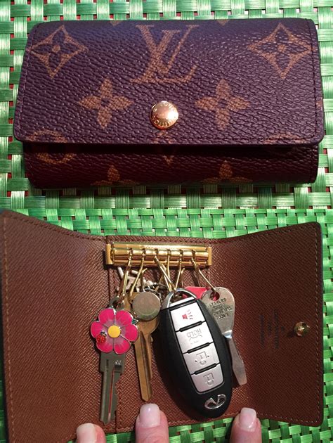 louis vuitton 6 key|Louis Vuitton key case wallet.